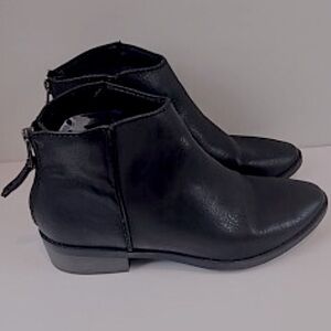 Universal Thread Womens Black Size 7M Back Zip Ankle Booties Boots